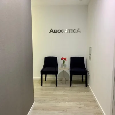 servicios-abogática